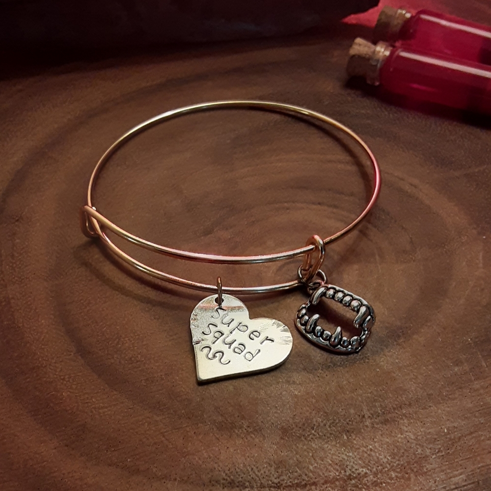 SuperSquad tvd+ inspired silver Bangle Bracelet 2 charms silver vampire original